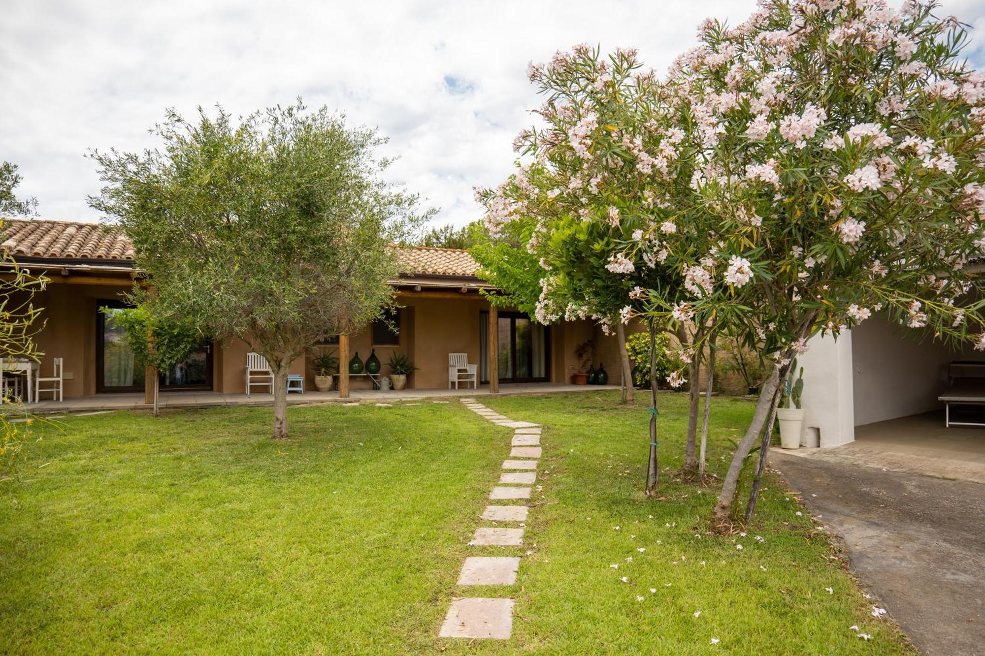Il Casale Villa Teulada Eksteriør bilde